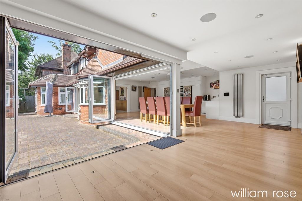 Property photo 3 of 33 048_Img_0167.Jpg