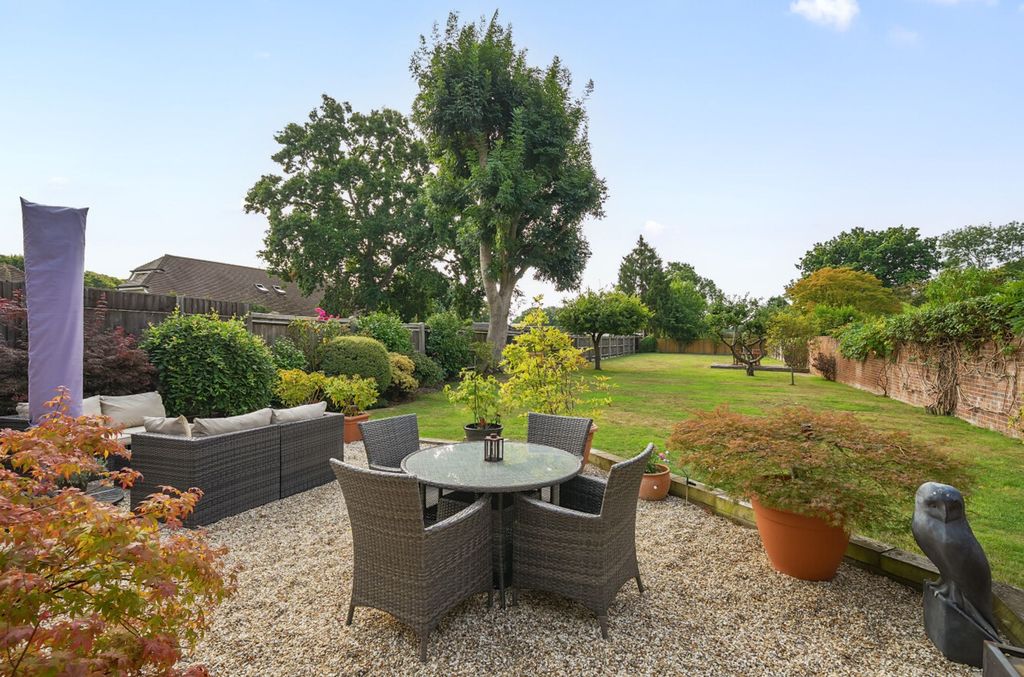 Property photo 2 of 42