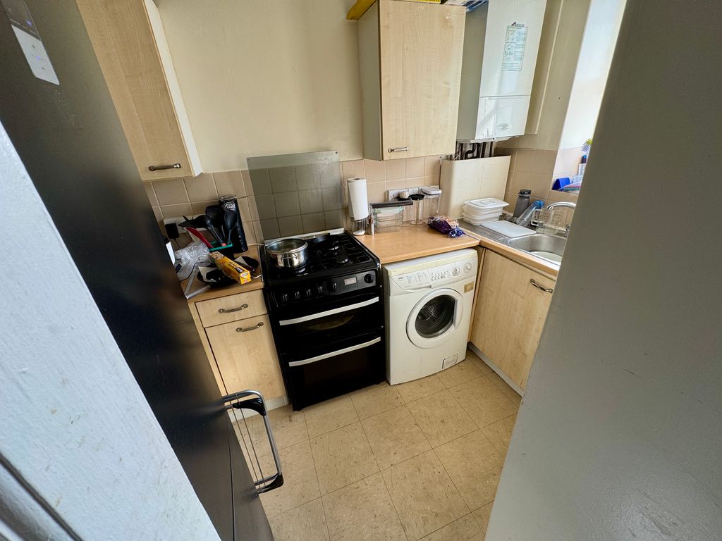 Property photo 3 of 5