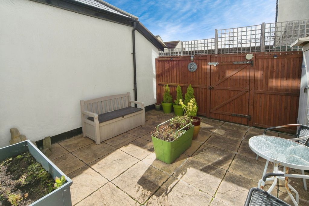 Additional image 6 of 2 bed flat for saleAbbey Road, Llandudno, Conwy LL30