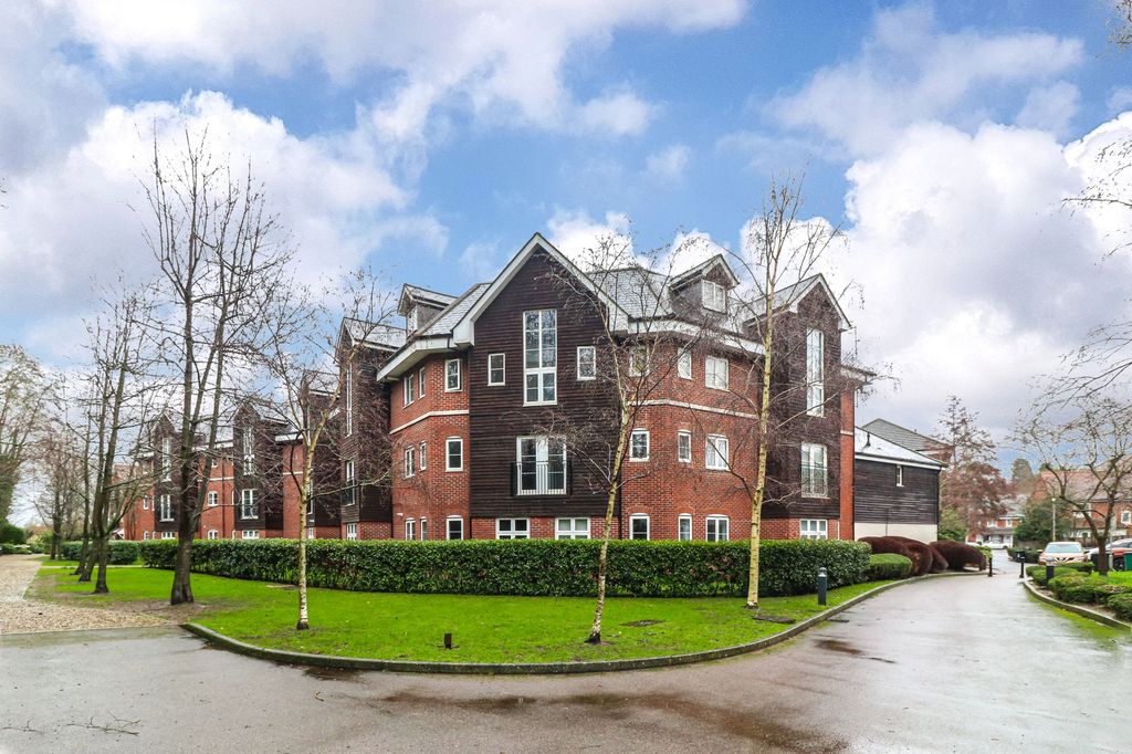 Property photo 1 of 20