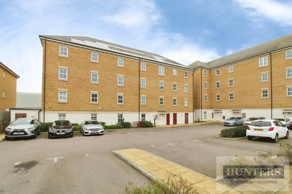 Property photo 1 of 11 External