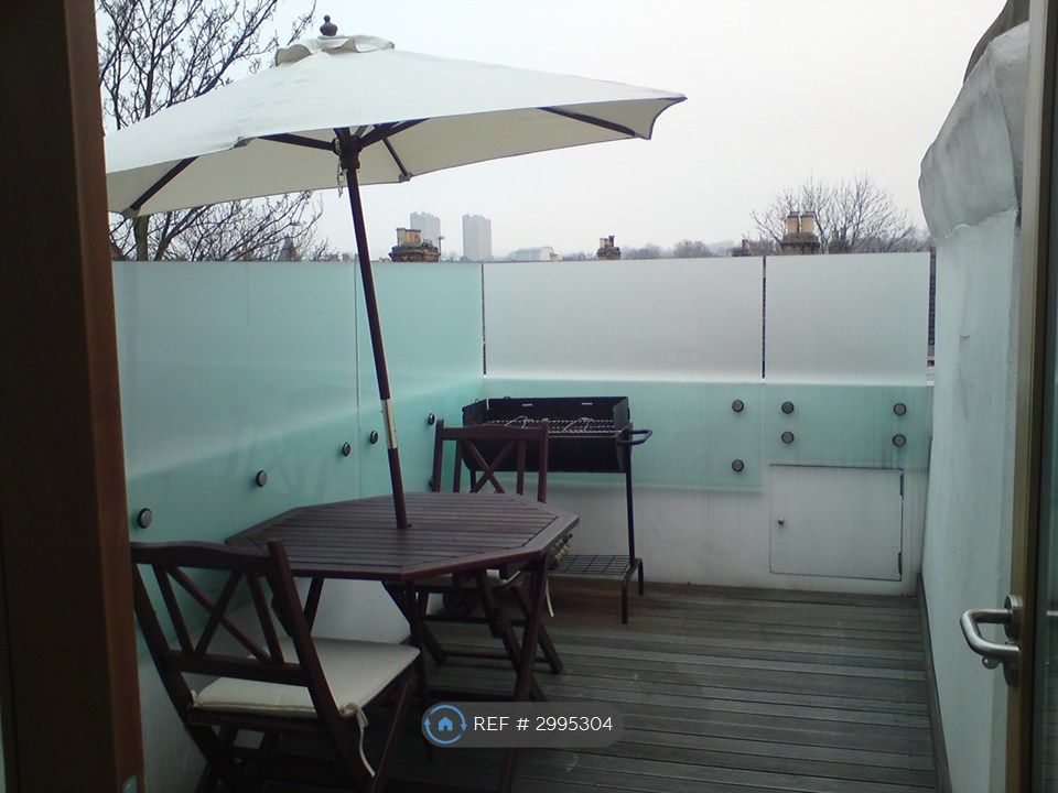 Property photo 2 of 8 Main Roof Terrace