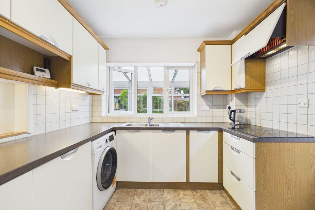 Property photo 2 of 20 Kitchen