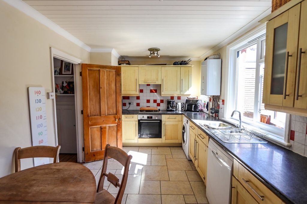 Property photo 3 of 16