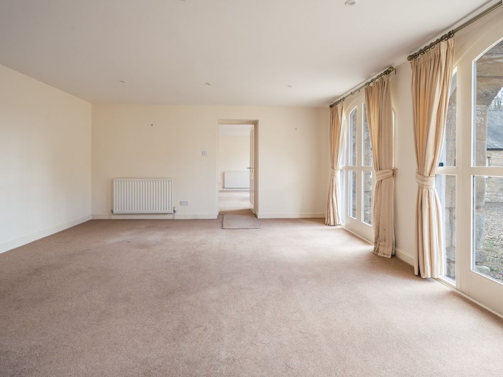 Property photo 3 of 11 4163583