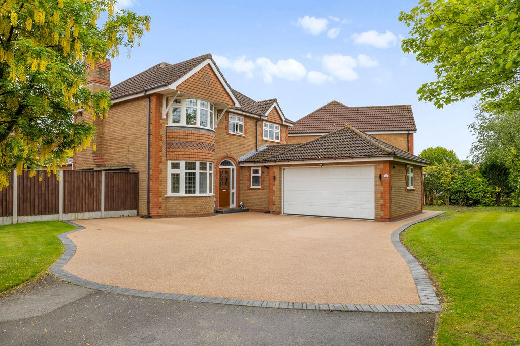 Property photo 1 of 33