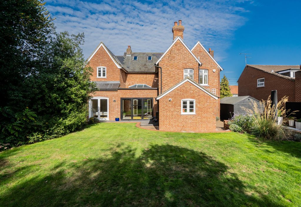 Property photo 1 of 43