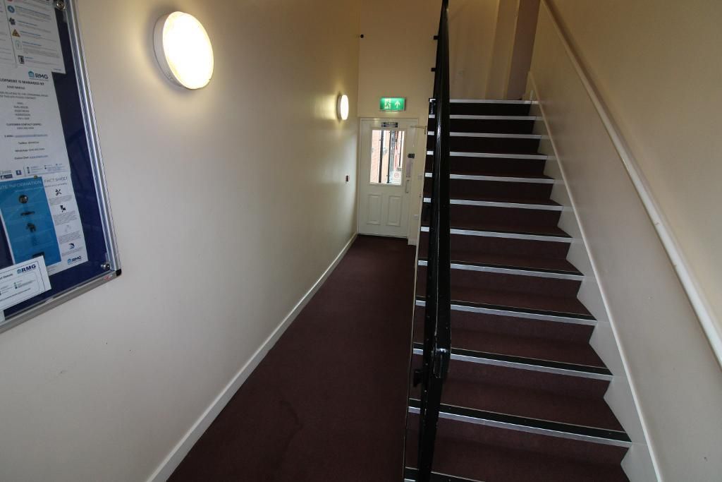 Property photo 2 of 9 Entrance Hall