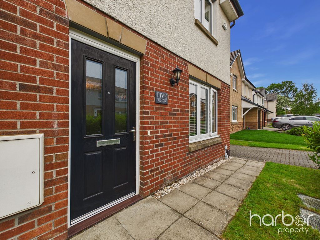 Property photo 2 of 21 5166693