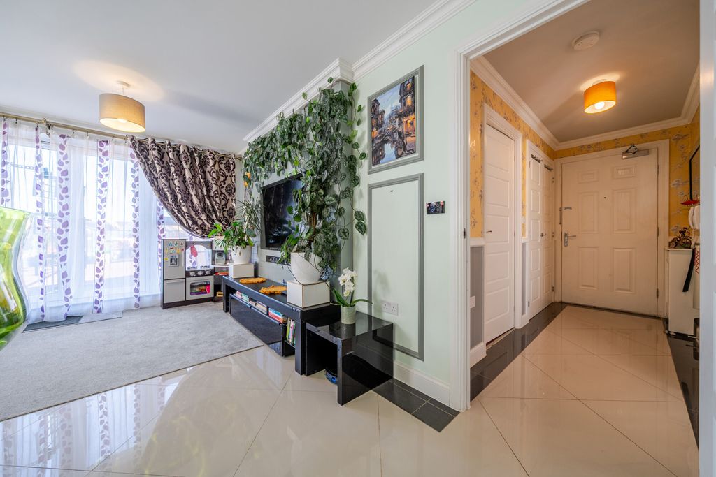 Additional image 17 of 2 bed flat for saleOakes Crescent, Dartford, Kent DA1