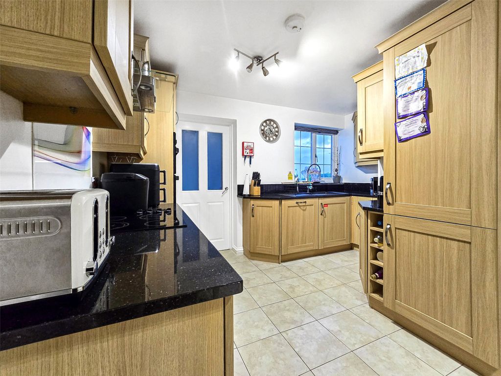 Property photo 3 of 20 3 - Picture No. 25