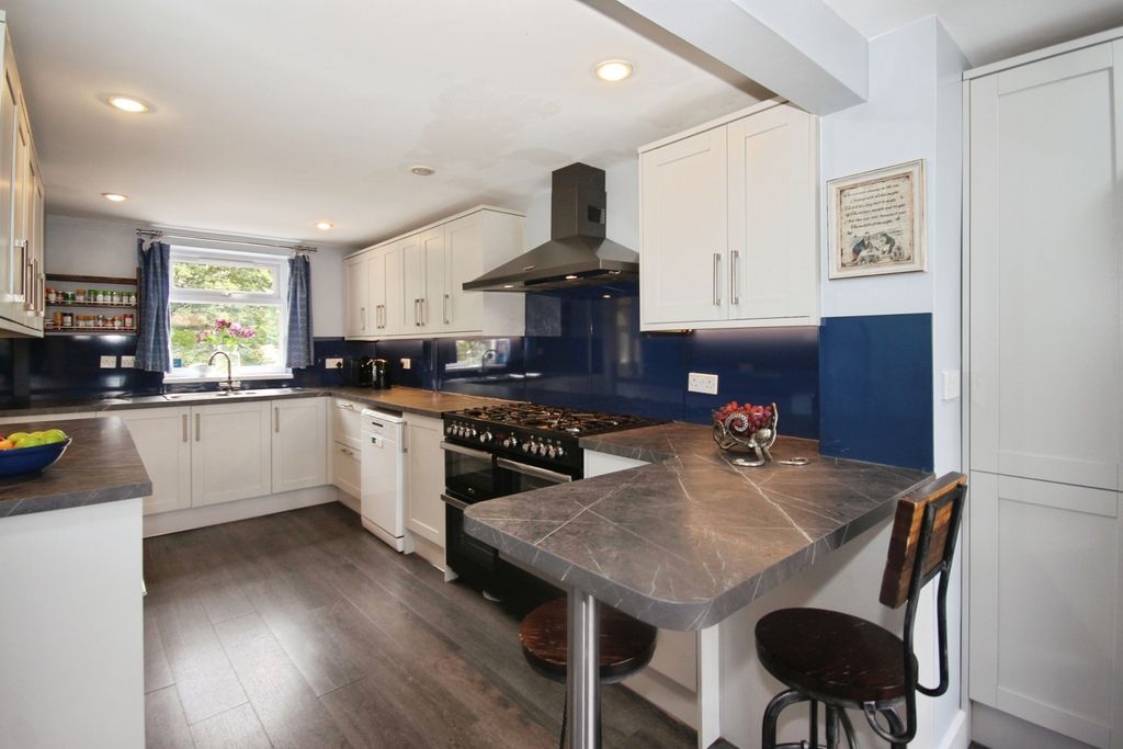 Property photo 2 of 22 Pbox-Img.Jpg