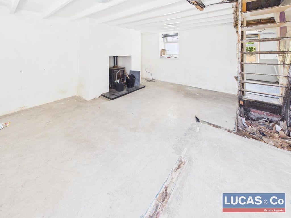 Property photo 2 of 14 Living Room