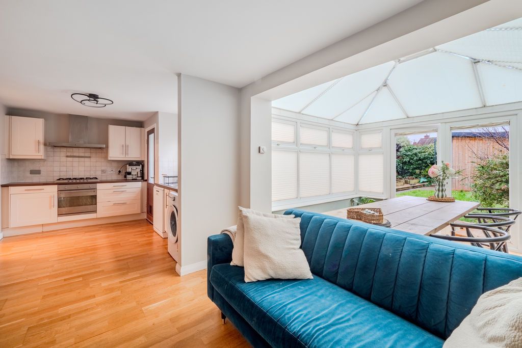 Property photo 3 of 15 Photo 13