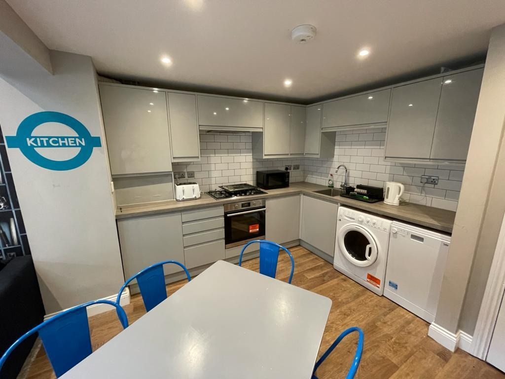 Property photo 3 of 12 4631122