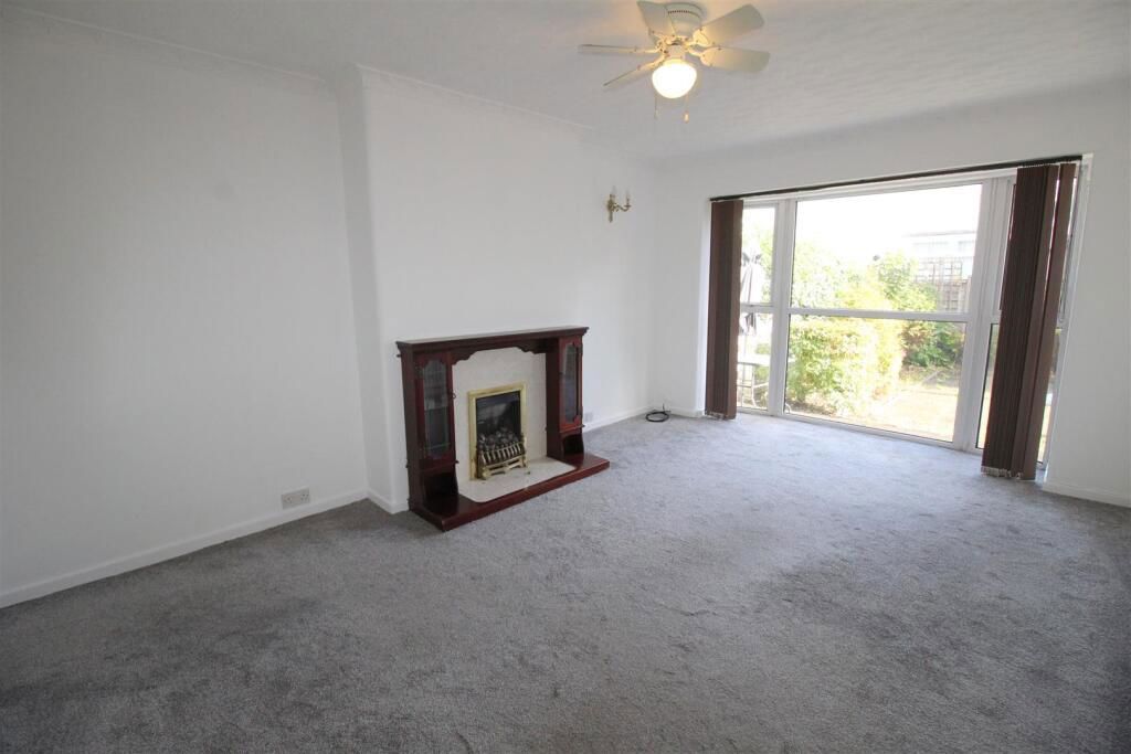 Property photo 2 of 25