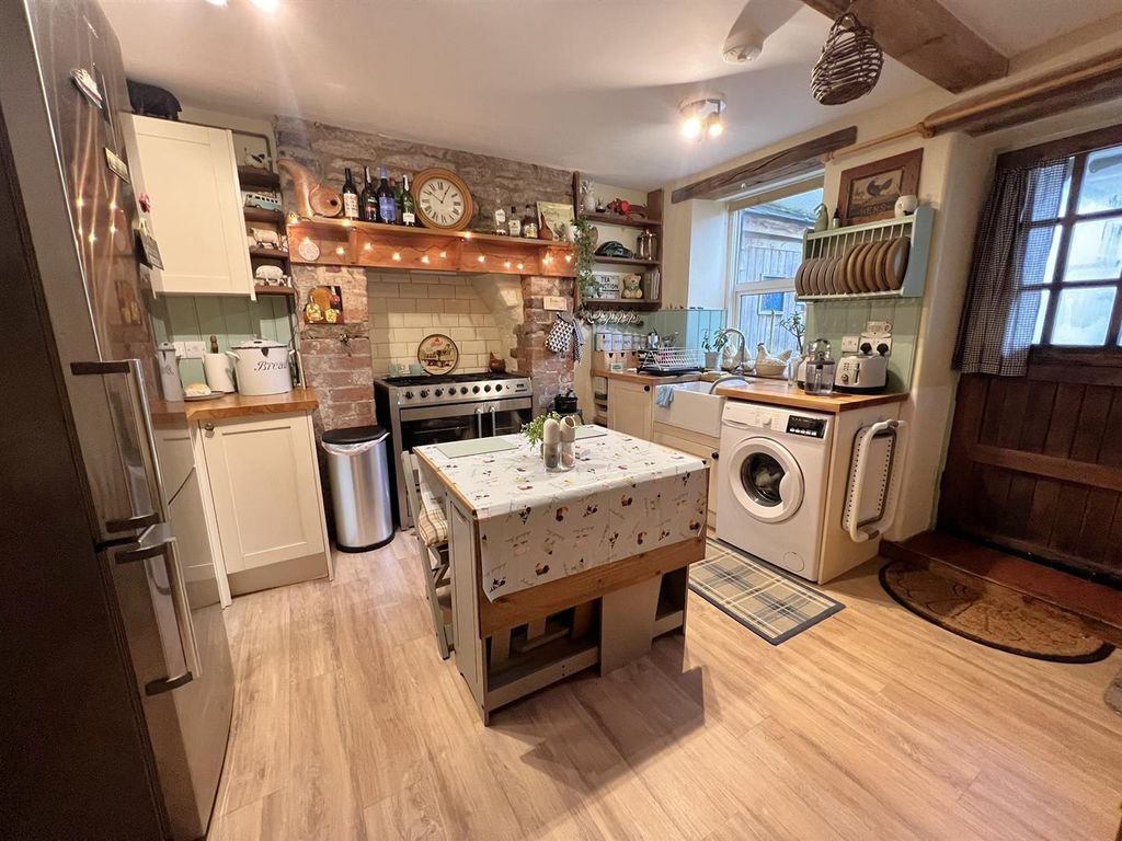 Property photo 2 of 13