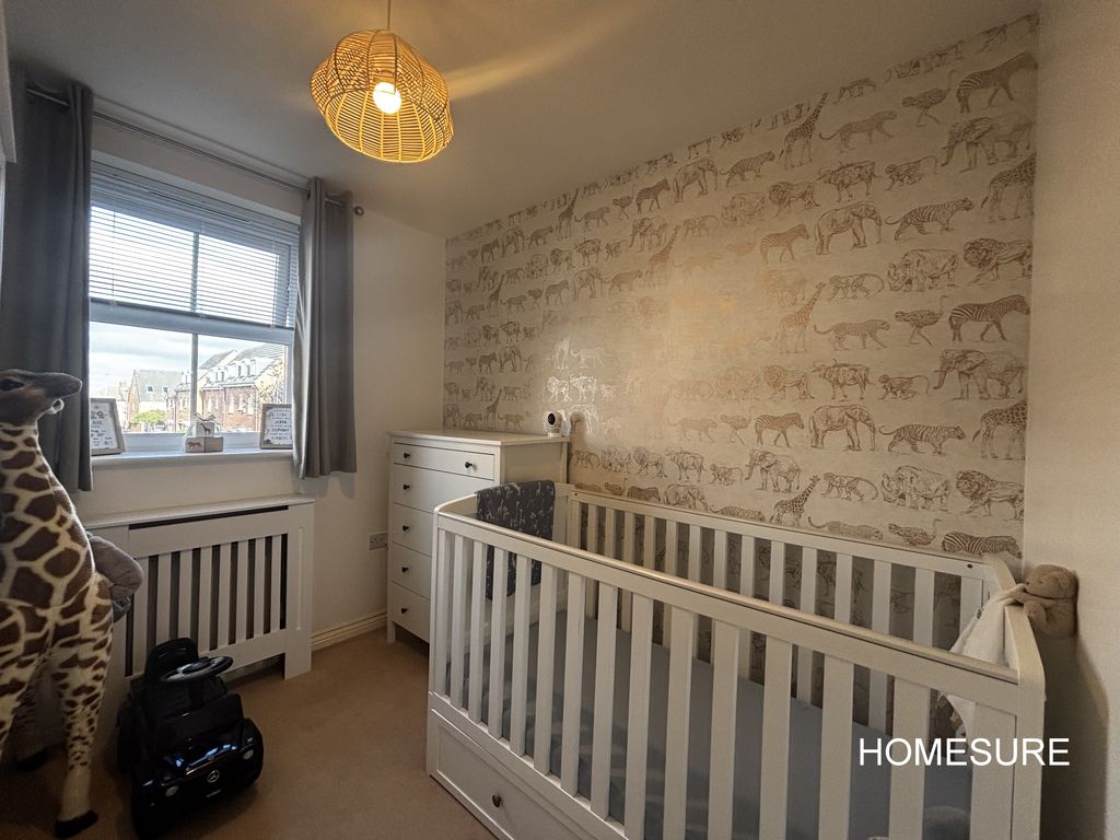 Property photo 3 of 6 32 Mater - Bd2