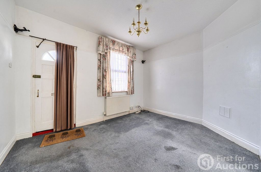 Property photo 2 of 12 Picture No. 20