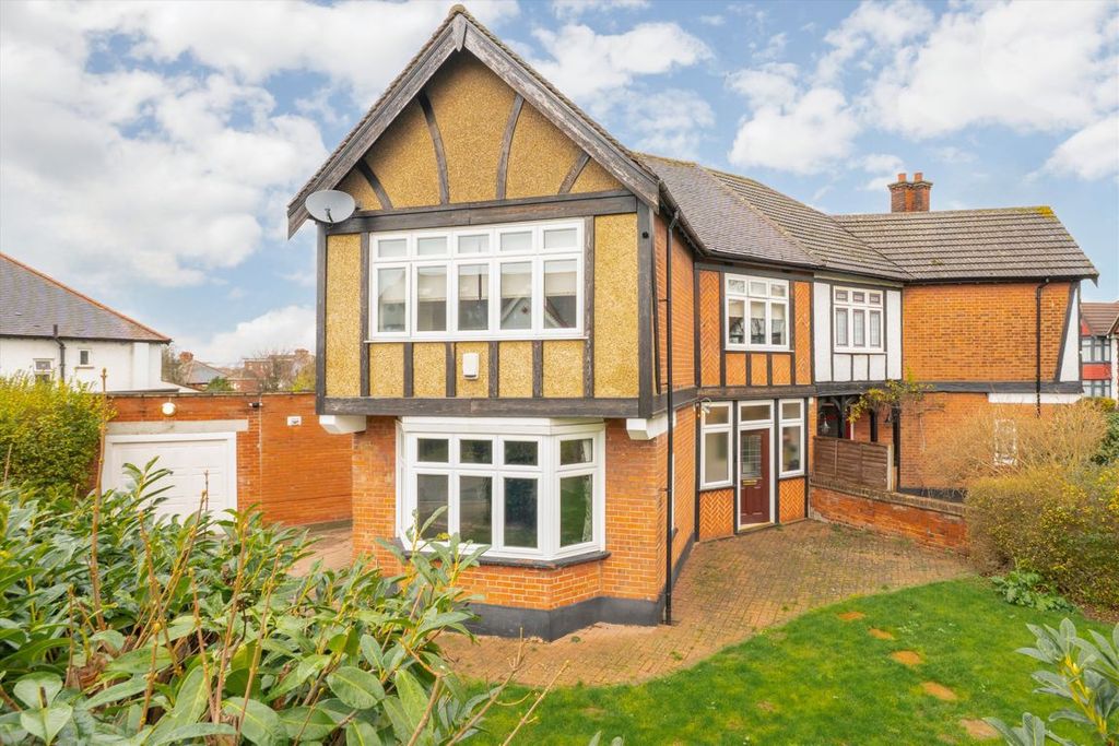 Property photo 1 of 8