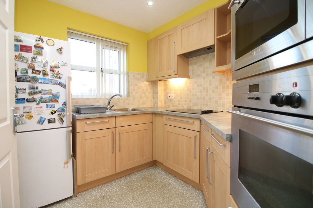 Property photo 3 of 15