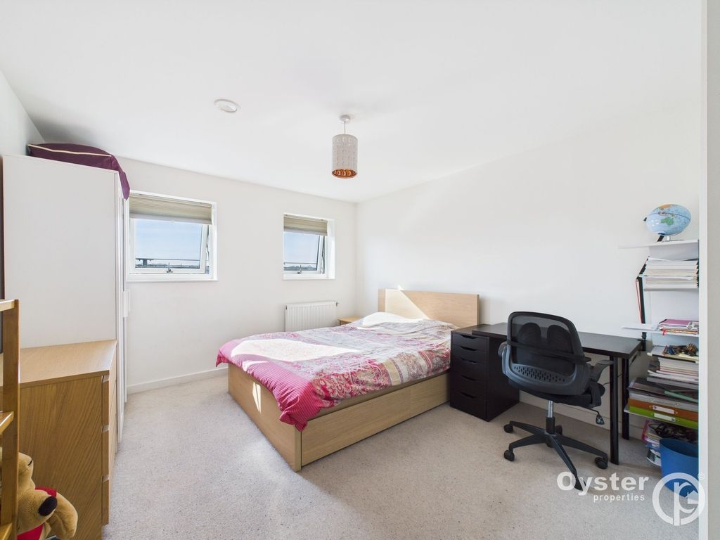 Property photo 3 of 12 Bedroom 1