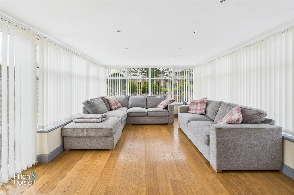 Property photo 3 of 13 Wheatley Lane Road