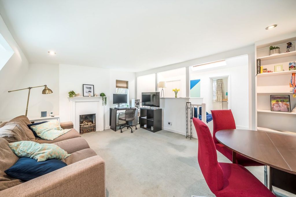 Property photo 3 of 6