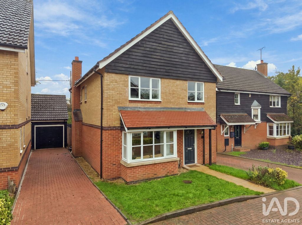 Property photo 1 of 18