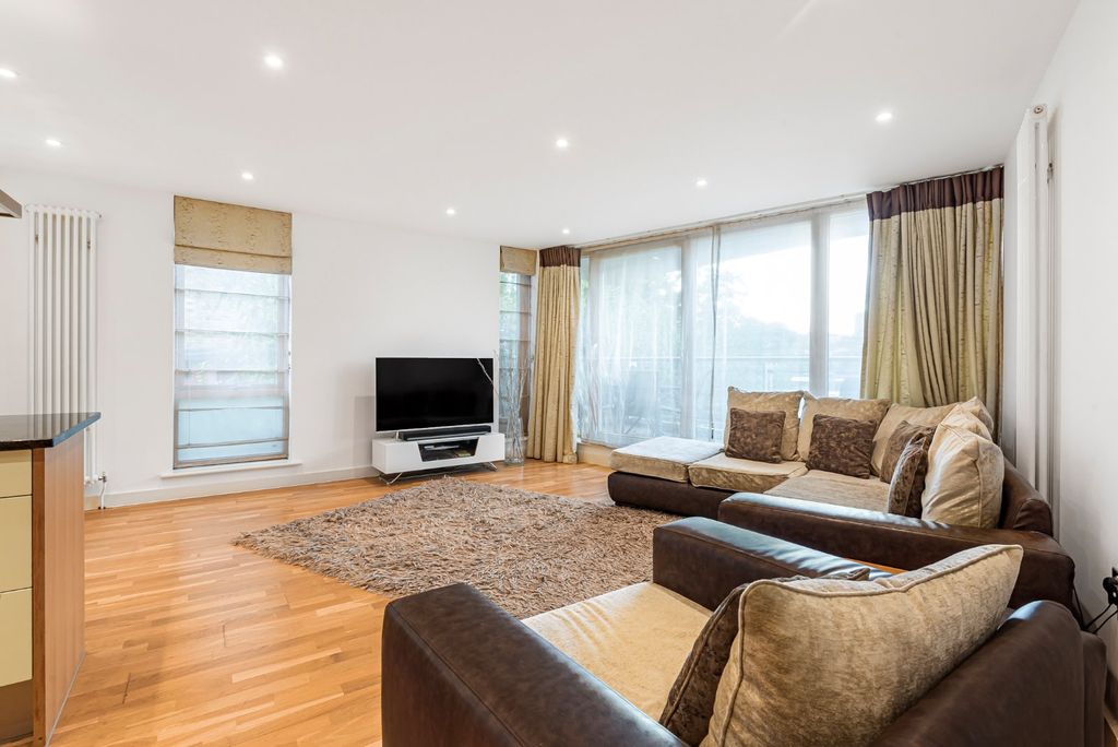 Property photo 1 of 11 Picture No. 02