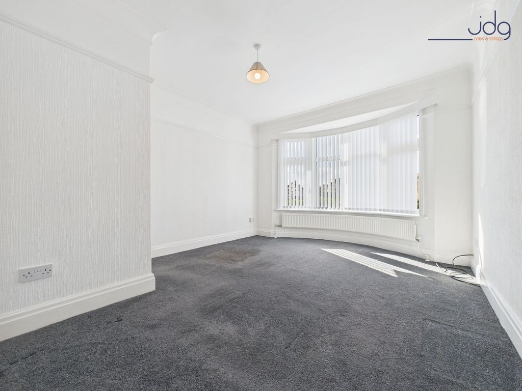 Property photo 2 of 9 Living Room