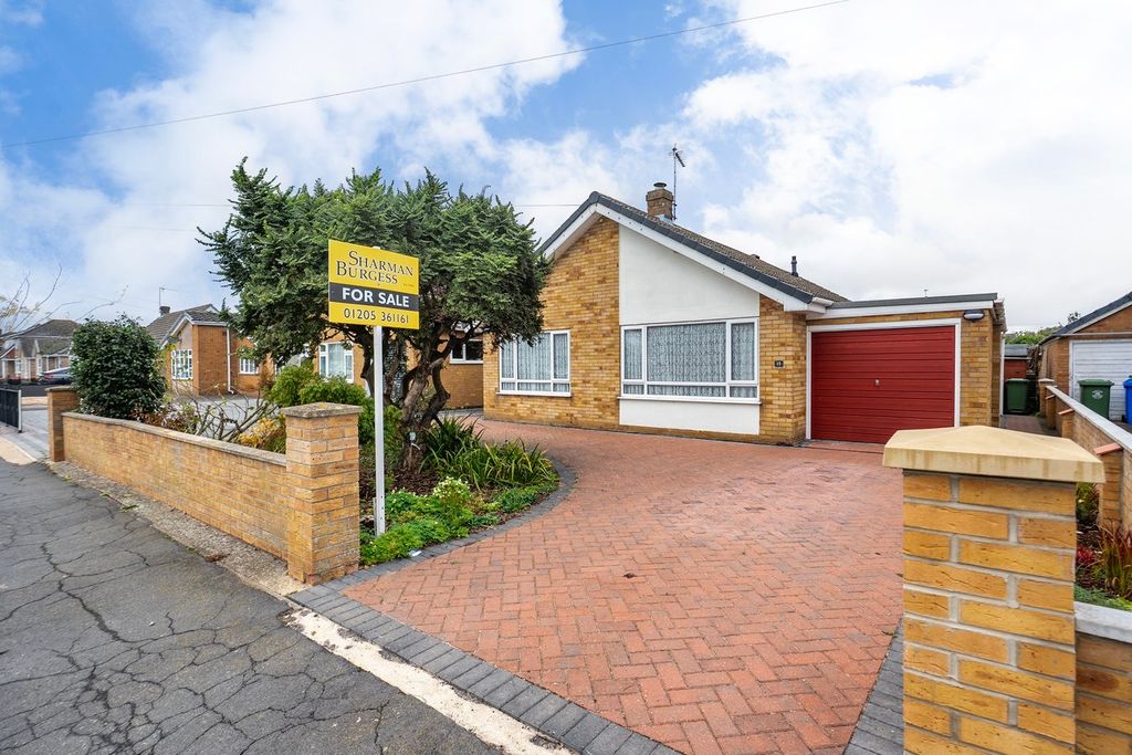 Property photo 1 of 16