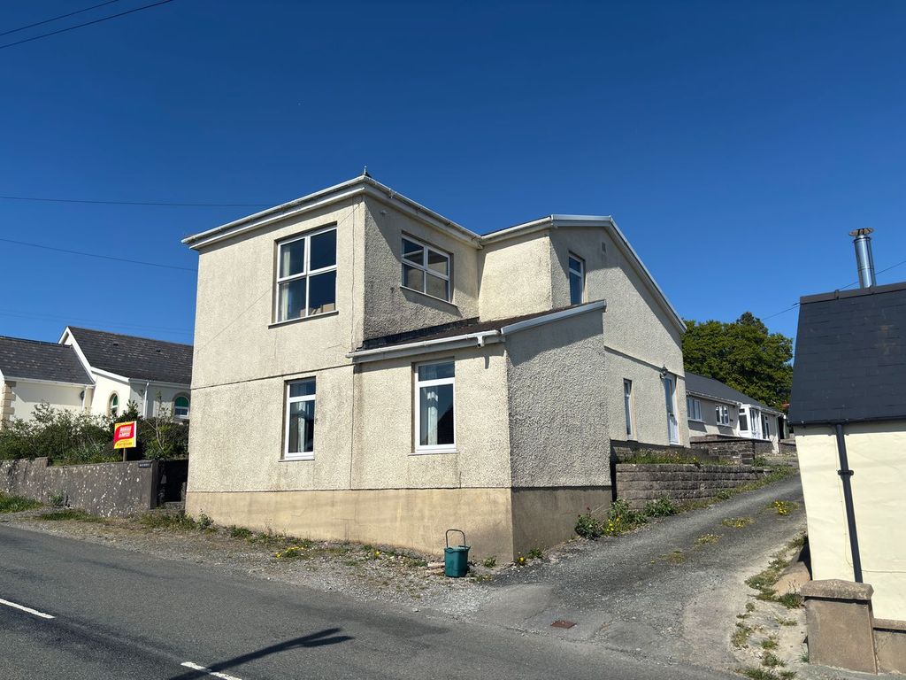Property photo 1 of 18