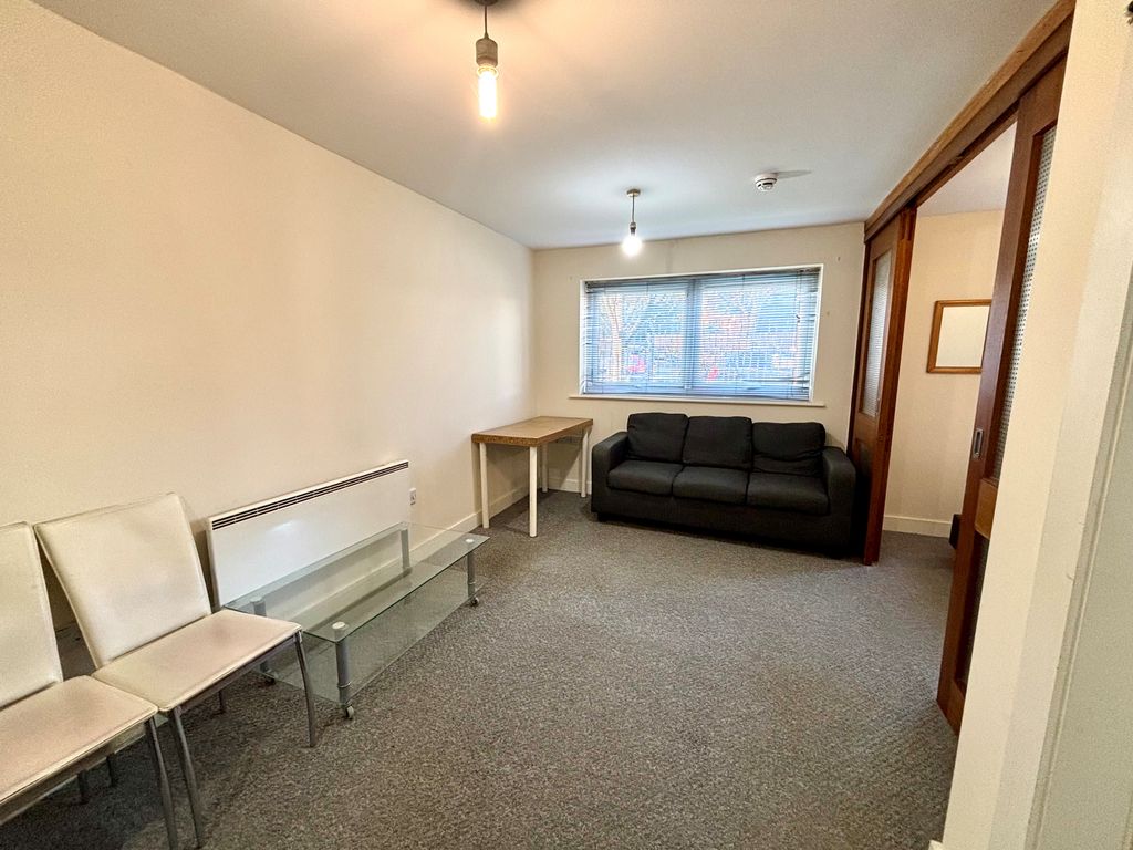 Property photo 3 of 6