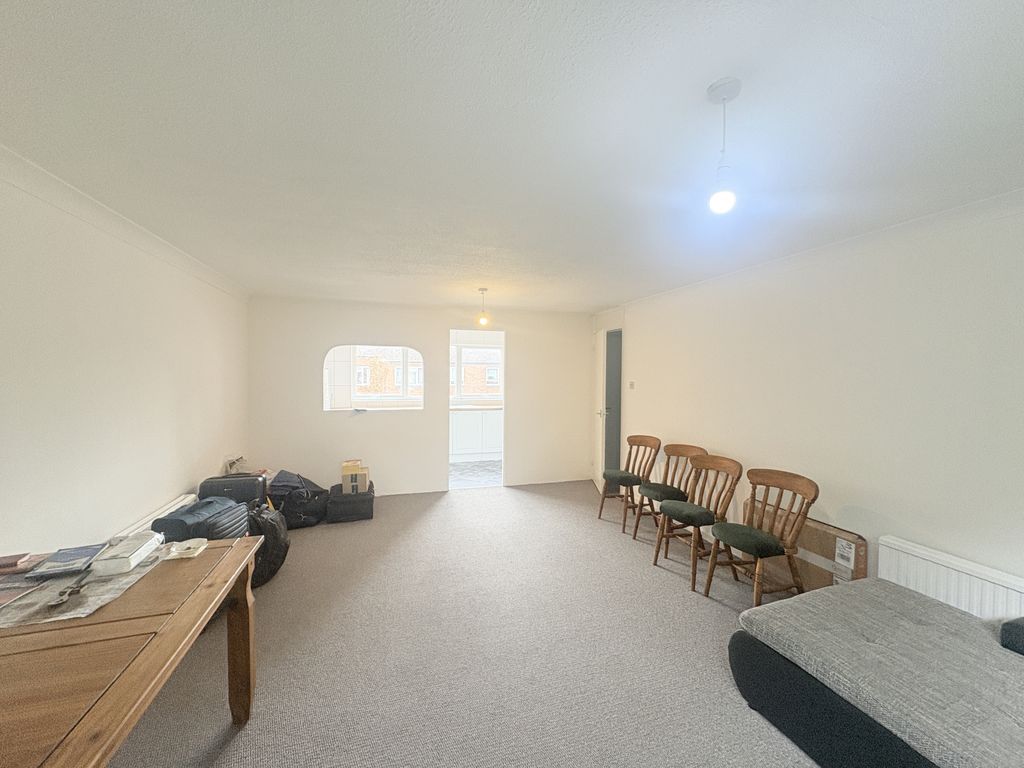 Property photo 2 of 11 Gallery