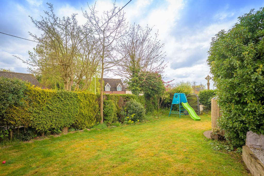 Property photo 2 of 23 Rear Garden