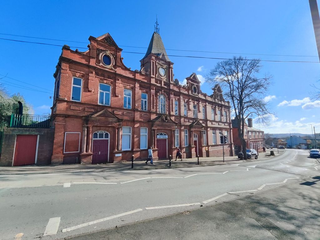 Property photo 1 of 1