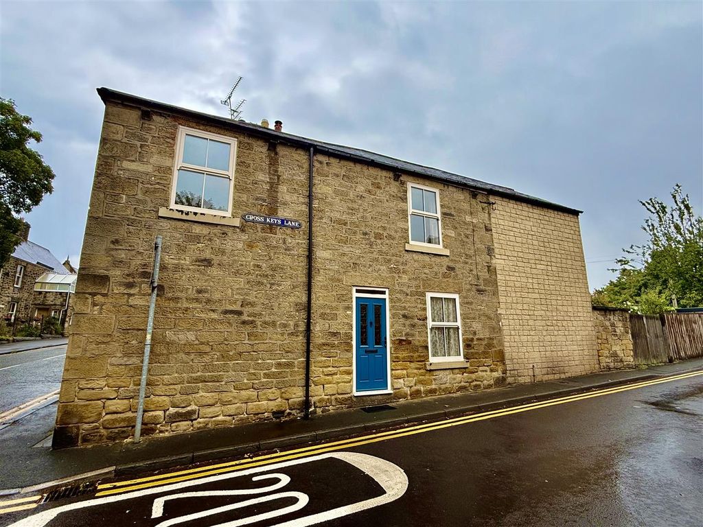 Property photo 1 of 17 External