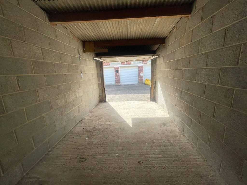 Property photo 2 of 3 Picture No. 01