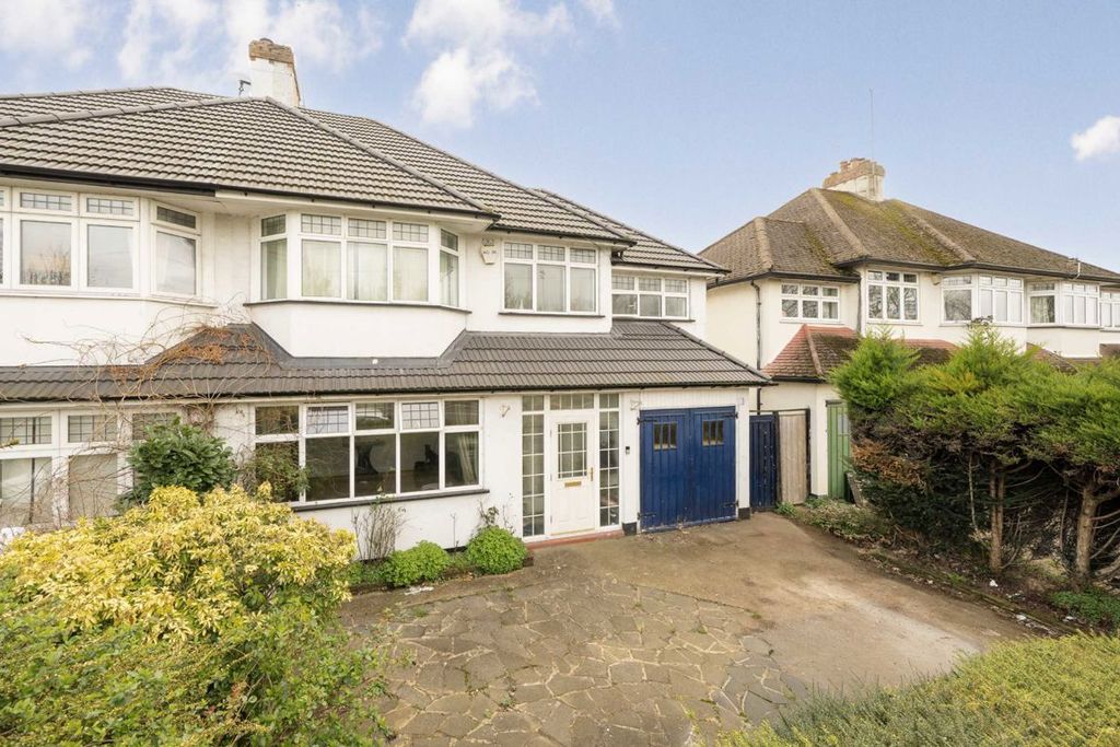 Property photo 1 of 9