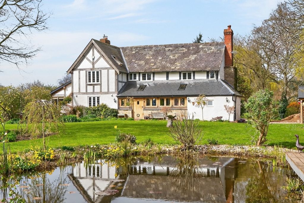 Property photo 1 of 31