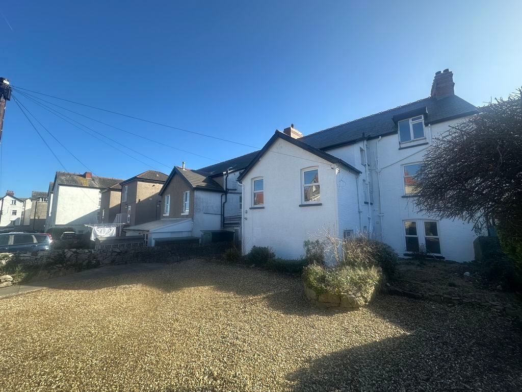 Property photo 3 of 16 Photo 10