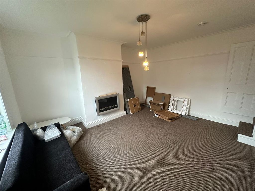 Property photo 3 of 6 1000028054.Jpg