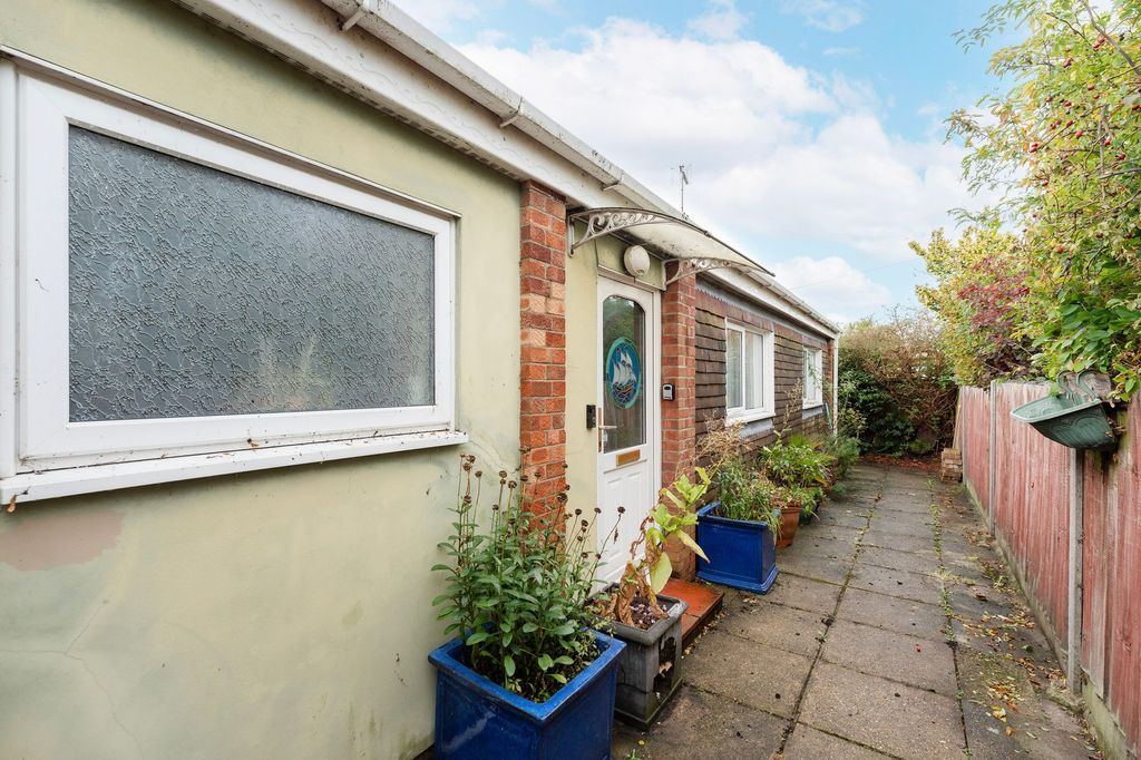 Property photo 2 of 22