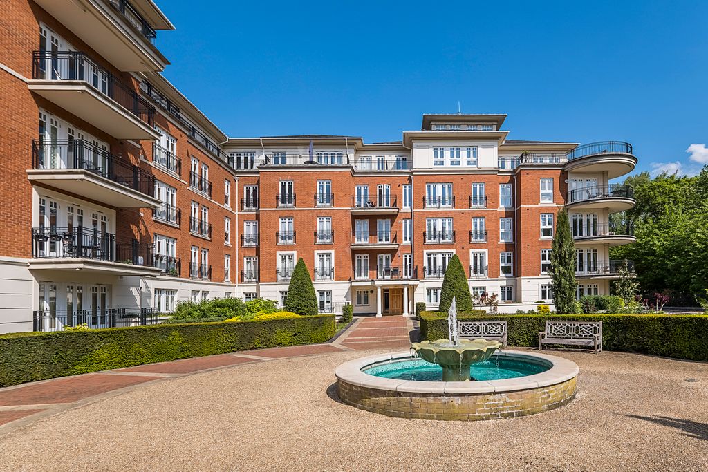 Property photo 1 of 16