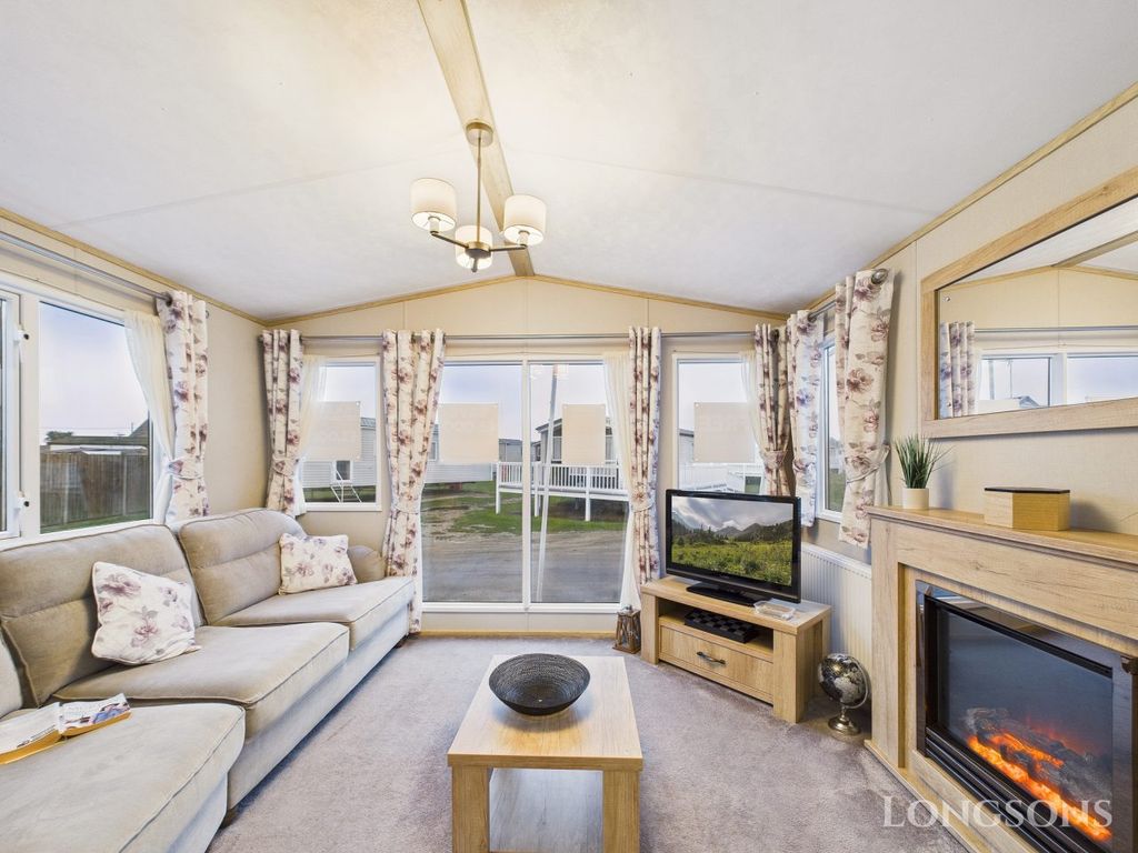 Property photo 1 of 17 Cam02173G0 Pr0328 Still020