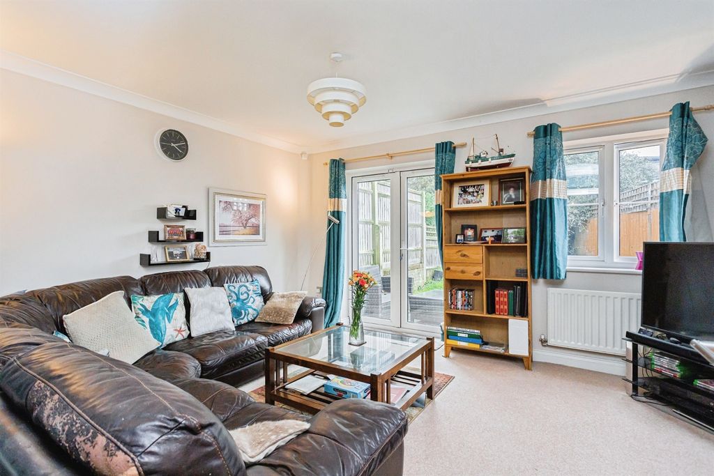 Property photo 3 of 16