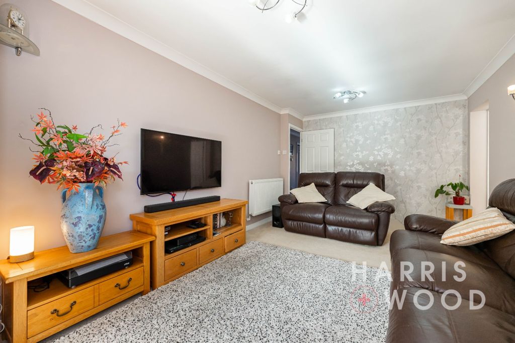 Property photo 3 of 27 4567743