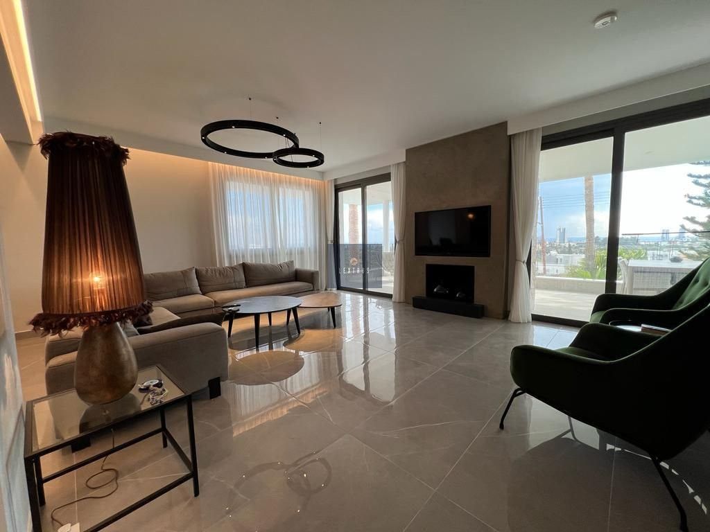 Property photo 3 of 30